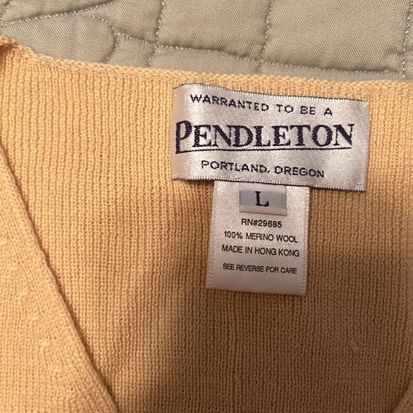 Vintage Pendleton yellow sweater - Picture 2 of 2